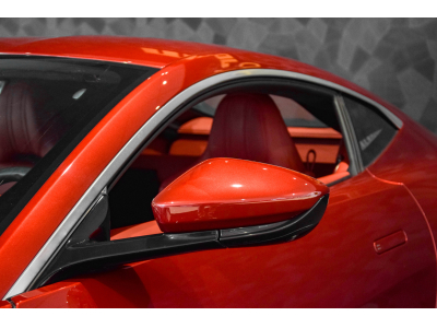 Aston Martin V8 Vantage Coupé / DIAVOLO RED