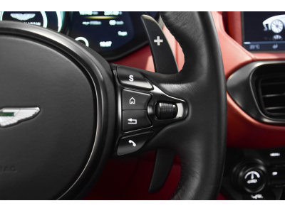 Aston Martin V8 Vantage Coupé / DIAVOLO RED