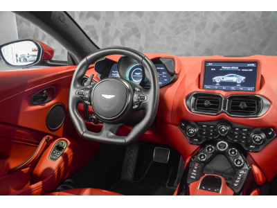 Aston Martin V8 Vantage Coupé / DIAVOLO RED