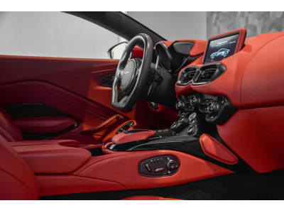 Aston Martin V8 Vantage Coupé / DIAVOLO RED