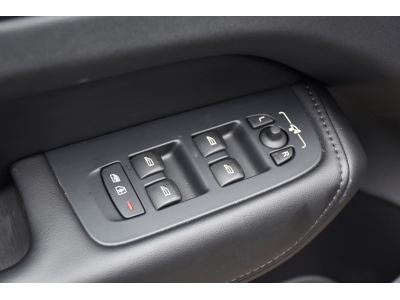 Volvo XC60 2.0 B4 D AWD Plus Dark