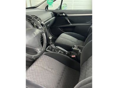 Peugeot 407 1.6 HDi110 Confort