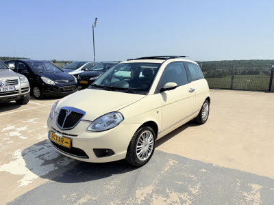 Lancia Ypsilon 1.4 16v 95ch Automatique Pano