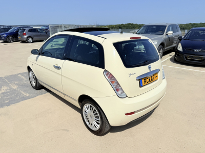 Lancia Ypsilon 1.4 16v 95ch Automatique Pano