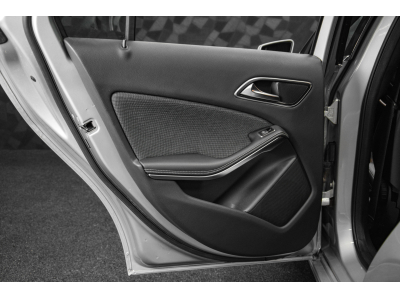 Mercedes-Benz A 180 Intuition