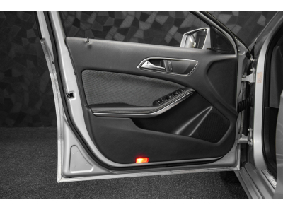 Mercedes-Benz A 180 Intuition