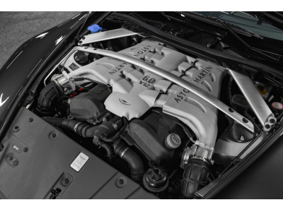 Aston Martin V12 Vantage Coupé / Boîte manuelle