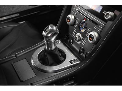 Aston Martin V12 Vantage Coupé / Boîte manuelle