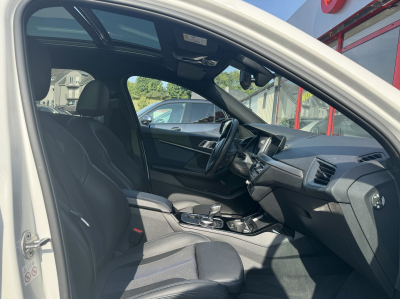 BMW 118 i M SPORT PAKET PANO CUIR NAVI 1 HAND