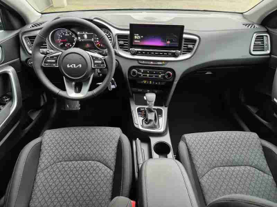 Kia Ceed 1.5 T-GDI AUTO 140 Vision