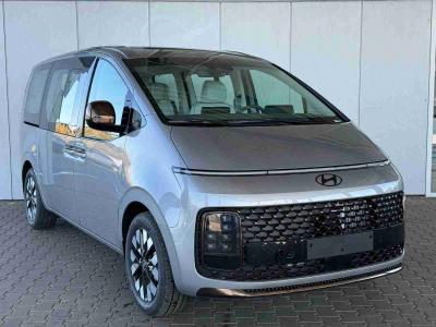 Hyundai Staria 1.6 T-GDI HEV 225 Luxury