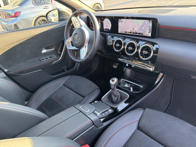Mercedes-Benz A 180 AMG-LINE 136CV
