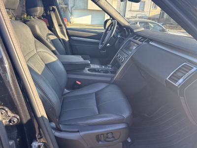 Land-Rover Discovery D240 R-Dynamic Landmark 7 Places