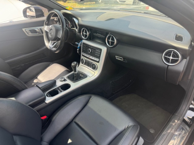 Mercedes-Benz SLC 200 MERCEDES-BENZ SLC 200 LED LEDER NAVI KAMERA PANORAMA