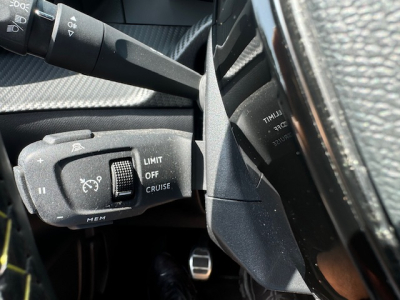 Peugeot 208 PEUGEOT 208 GT LINE PANORAMA LED LEDER NAVI ACC