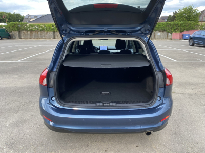 Ford Focus 1,5d EcoBlue 120cv Titanium Pack Head Up & B&O AHK
