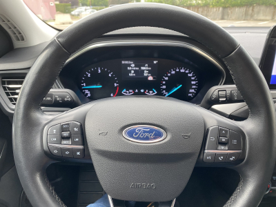 Ford Focus 1,5d EcoBlue 120cv Titanium Pack Head Up & B&O AHK