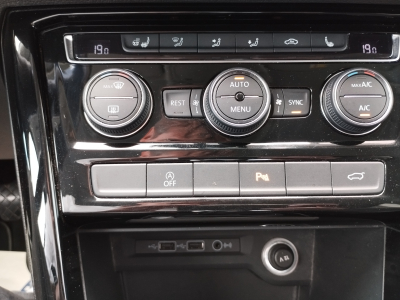 Volkswagen Touran 2.0 TDI HIGHLINE 7 PLACES CARPLAY BLUETOOTH