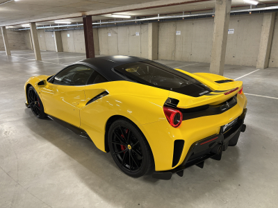 Ferrari 488 Pista FULL CARBON SPEC/ LIFT/ FULL FERRARI SERVICE
