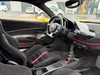 Ferrari 488 Pista FULL CARBON SPEC/ LIFT/ FULL FERRARI SERVICE