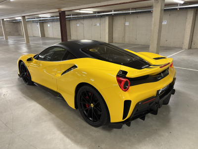 Ferrari 488 Pista FULL CARBON SPEC/ LIFT/ FULL FERRARI SERVICE