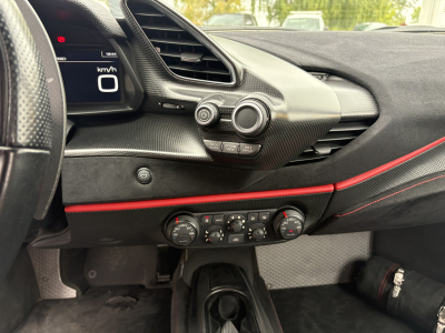 Ferrari 488 Pista FULL CARBON SPEC/ LIFT/ FULL FERRARI SERVICE