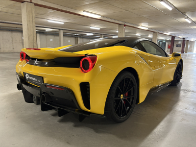 Ferrari 488 Pista FULL CARBON SPEC/ LIFT/ FULL FERRARI SERVICE