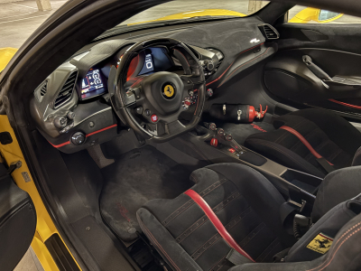Ferrari 488 Pista FULL CARBON SPEC/ LIFT/ FULL FERRARI SERVICE