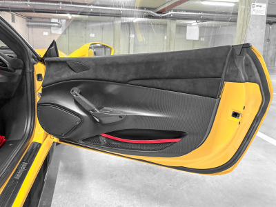 Ferrari 488 Pista FULL CARBON SPEC/ LIFT/ FULL FERRARI SERVICE