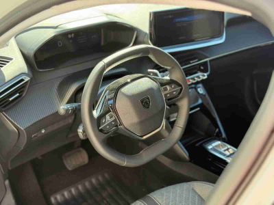 Peugeot 208 1.2 PureTech 110e-DCS6 Allure