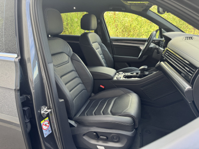 Volkswagen Touareg 3.0 TDI V6/ ERGO AKTIV/ 90L/ IQ LIGHT/VIENNA PACK/