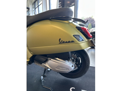 Vespa GTS Super Sport 300