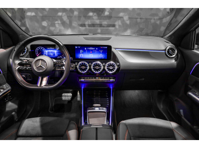 Mercedes-Benz GLA 250 e AMG LINE