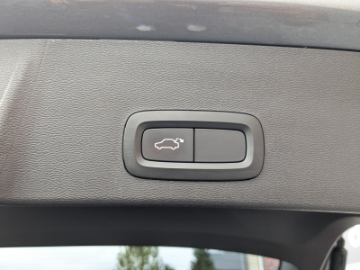 Volvo XC40 T3 R-DESIGN GPS CARPLAY TOIT OUV PANO CAMERA