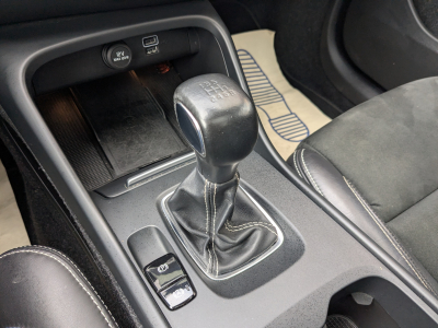 Volvo XC40 T3 R-DESIGN GPS CARPLAY TOIT OUV PANO CAMERA