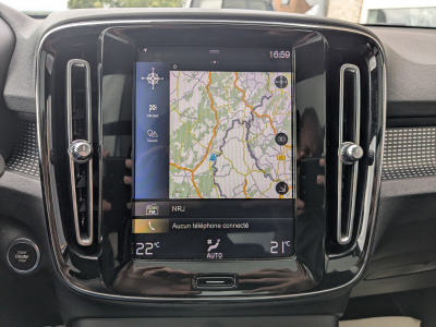 Volvo XC40 T3 R-DESIGN GPS CARPLAY TOIT OUV PANO CAMERA