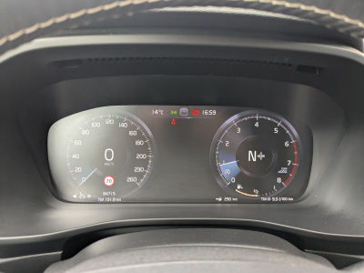 Volvo XC40 T3 R-DESIGN GPS CARPLAY TOIT OUV PANO CAMERA