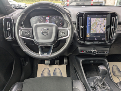 Volvo XC40 T3 R-DESIGN GPS CARPLAY TOIT OUV PANO CAMERA
