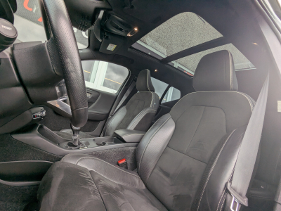 Volvo XC40 T3 R-DESIGN GPS CARPLAY TOIT OUV PANO CAMERA