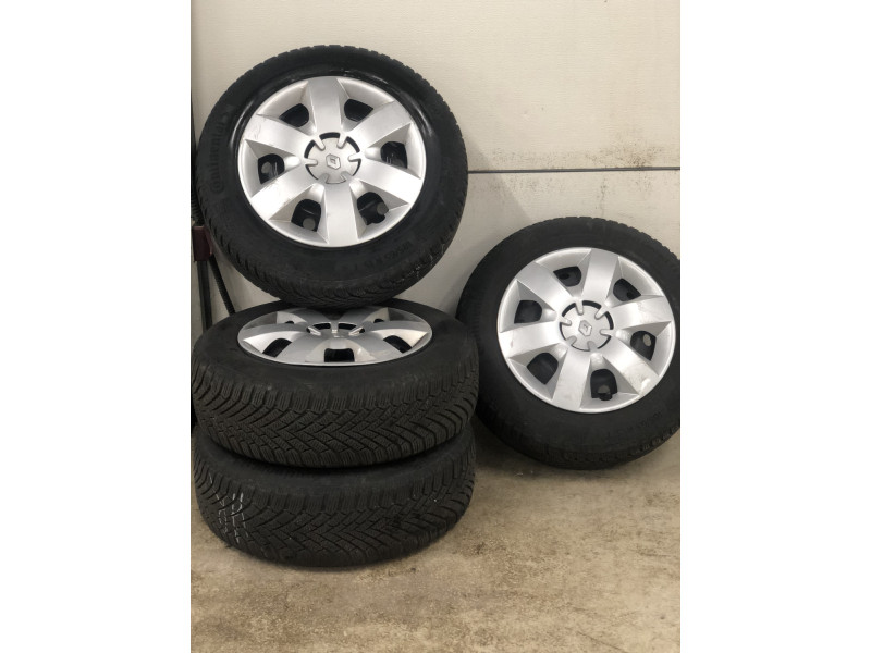 Jantes acier + Pneus hiver 15
