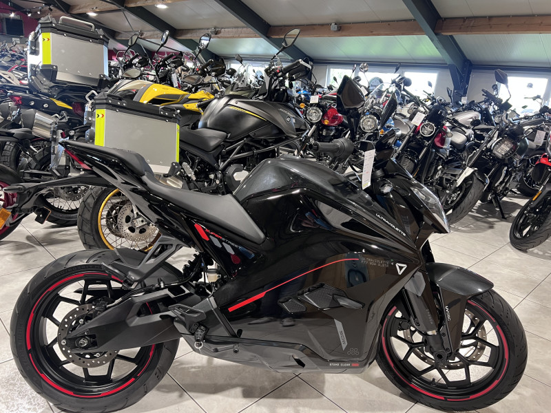 Ultraviolette F77 SuperStreet Cosmic Black