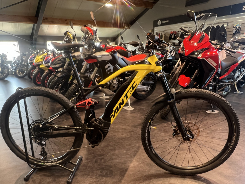 Fantic XTF 1.5 SPORT M ALU BROSE 90 Nm, taille S  630 Wh, 12 V, 29''-29'', freins 4 pistons.