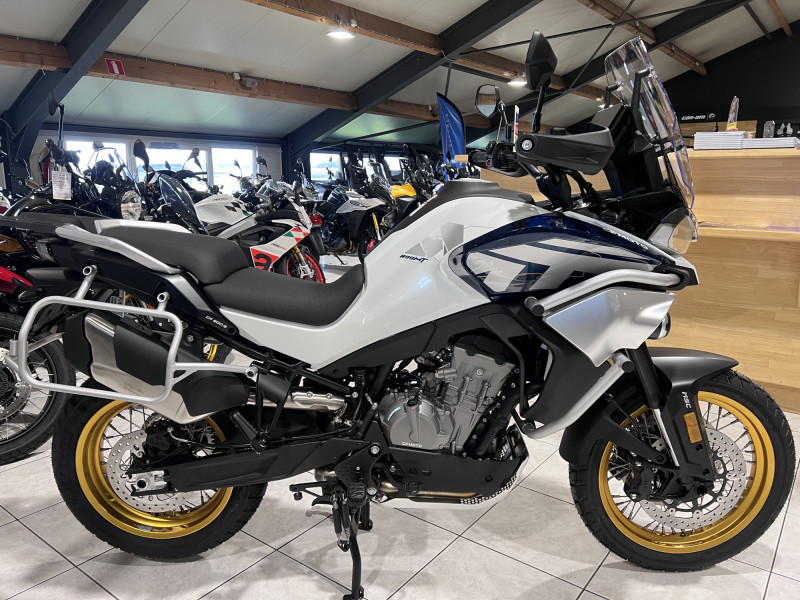 CF Moto 800 MT EXPLORER