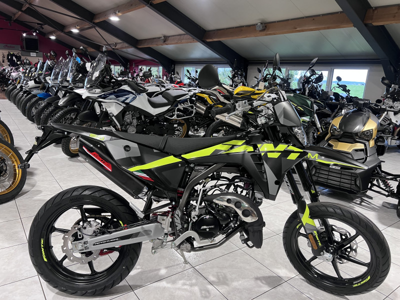 Fantic Motard 50 PERFORMANCE 2T