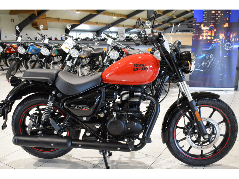 Royal Enfield Meteor 350 FIREBALL RED