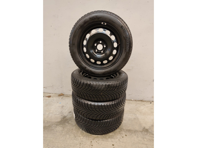 Jantes acier + Pneus hiver 16