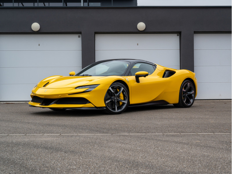 Ferrari SF90 Spider CARBONE | LIFT | CAMERA 360 | JBL | TVA