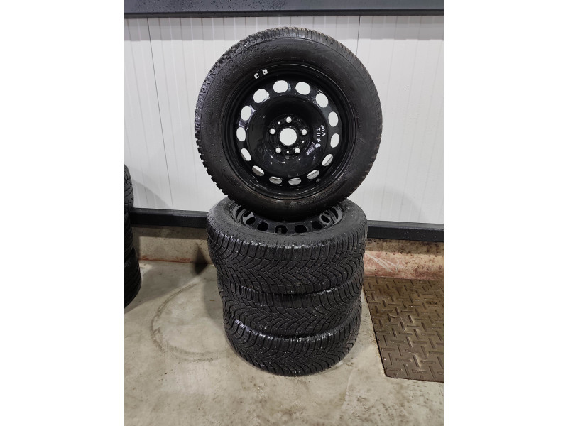 Jantes acier + Pneus hiver 16