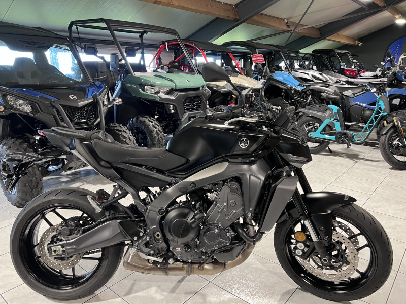 Yamaha MT-09 Selle pilote et passager confort inclus