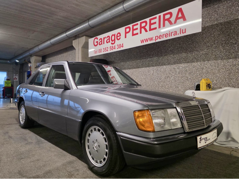 Mercedes-Benz 250 D W124 5 cylinders ORIGINAL 58000km NEW